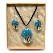 Load image into Gallery viewer, Tree of Life Pressed Flowers Pendant and Earrings Set BLUE GREEN
